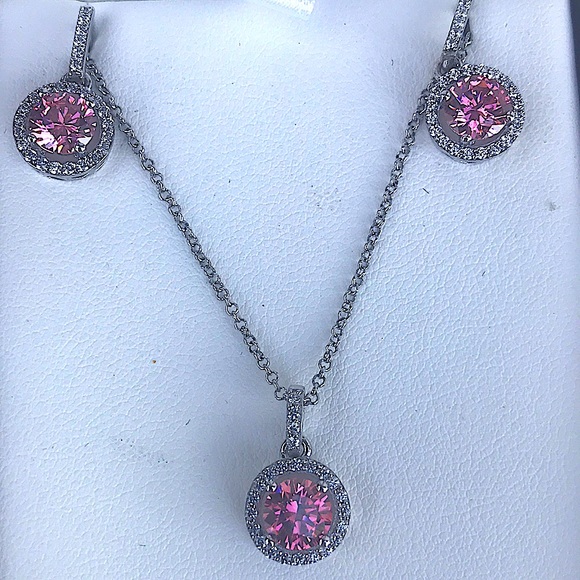 SILVER CUBIC ZIRCONIA
necklace & earring set. - Picture 2 of 4